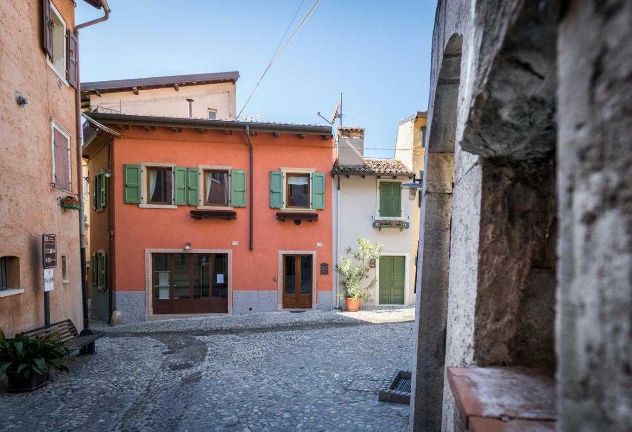 Il Castello Apartment Malcesine Bagian luar foto