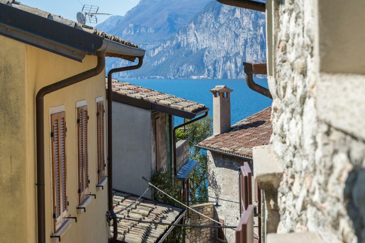 Il Castello Apartment Malcesine Bagian luar foto