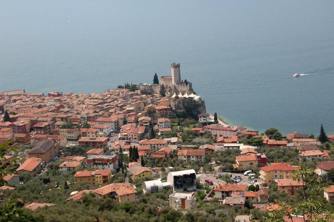 Il Castello Apartment Malcesine Bagian luar foto