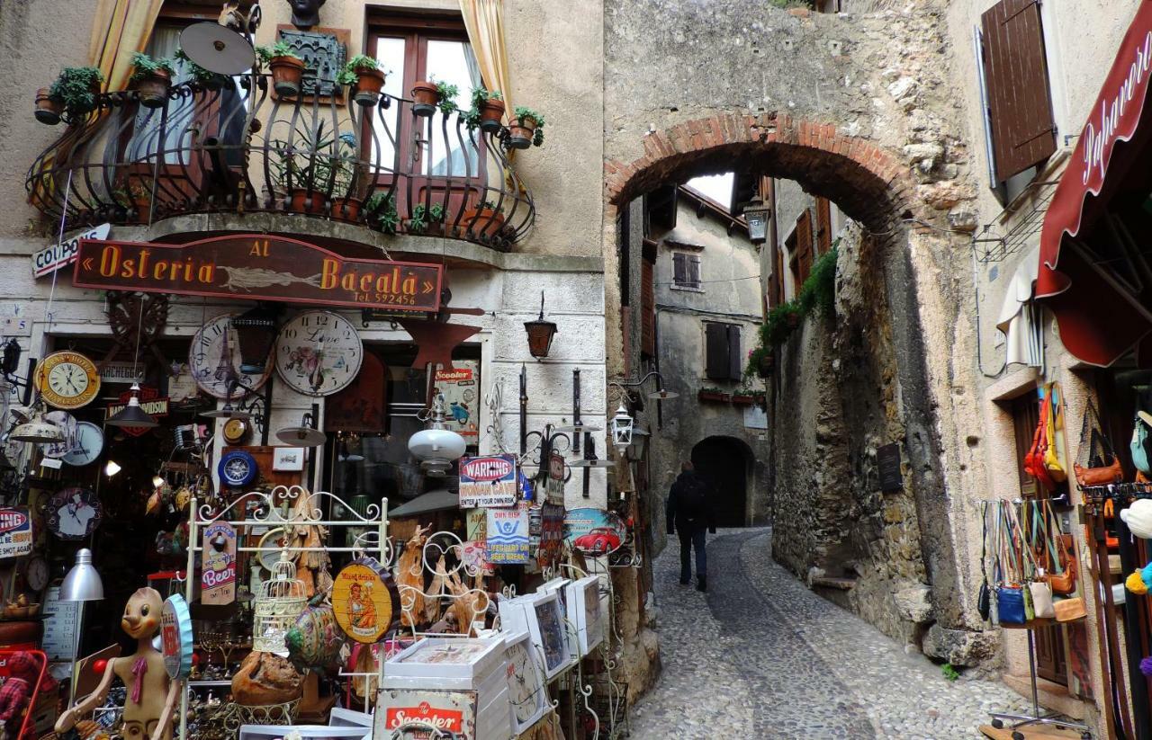Il Castello Apartment Malcesine Bagian luar foto